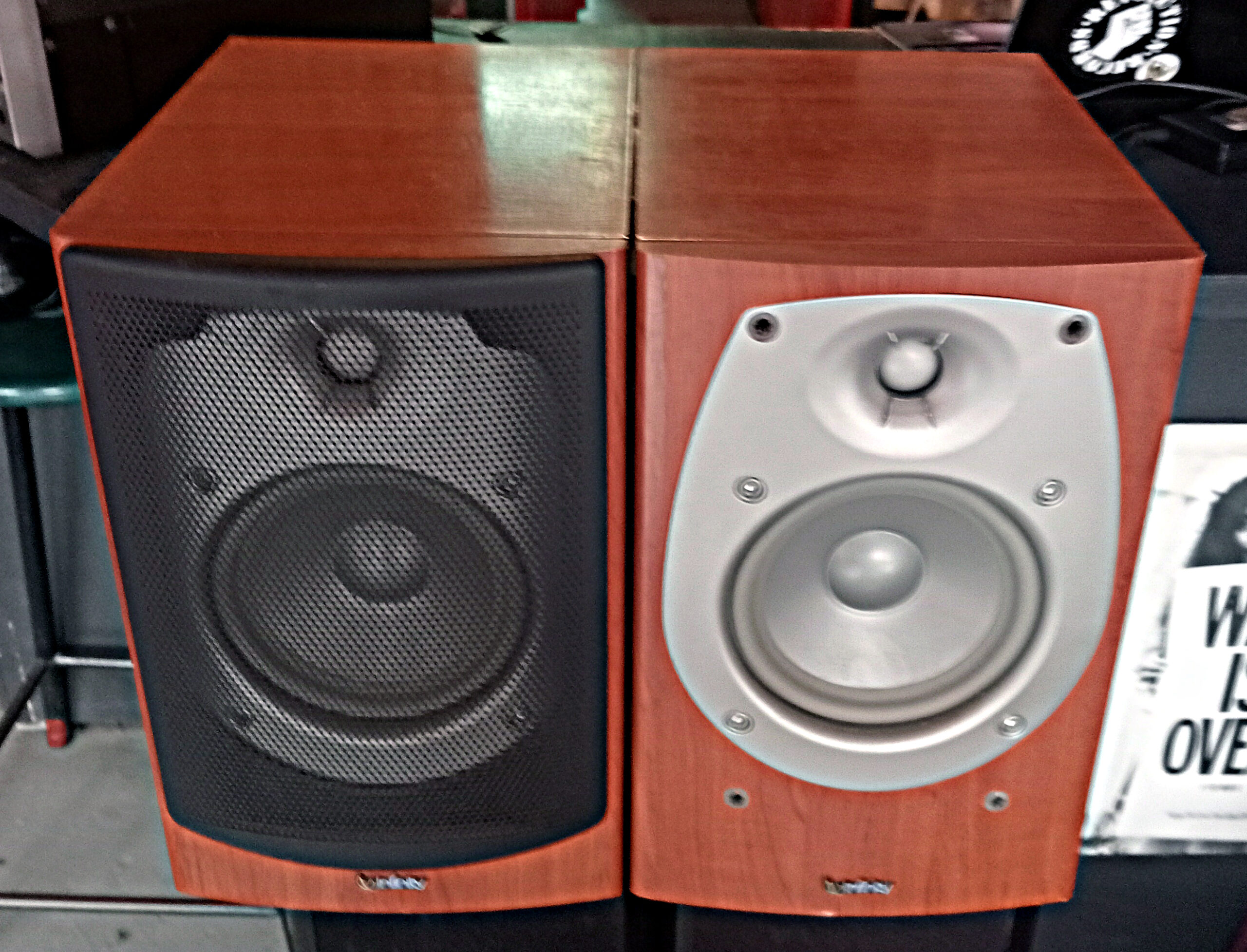 Infinity Beta Kit Infinity Beta 20 Speakers – Revolution Records